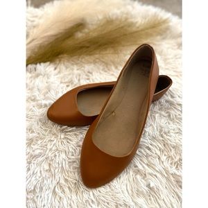 Tan leather Time and True flats size 8.5W